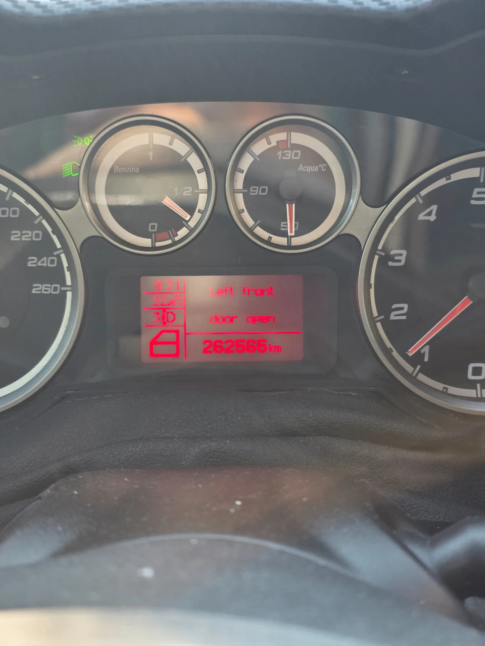 Alfa Romeo MiTo, снимка 12 - Автомобили и джипове - 55064102