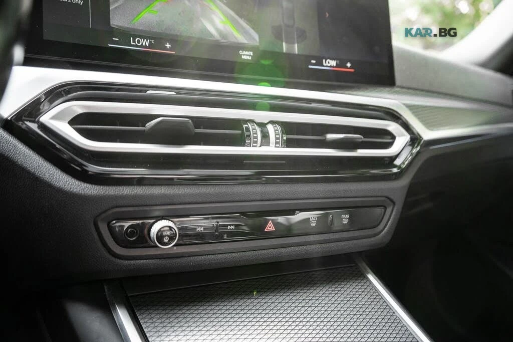 BMW 330 * XDRIVE* АвтоКредит * (ЦЕНА ДО БГ), снимка 14 - Автомобили и джипове - 55137332