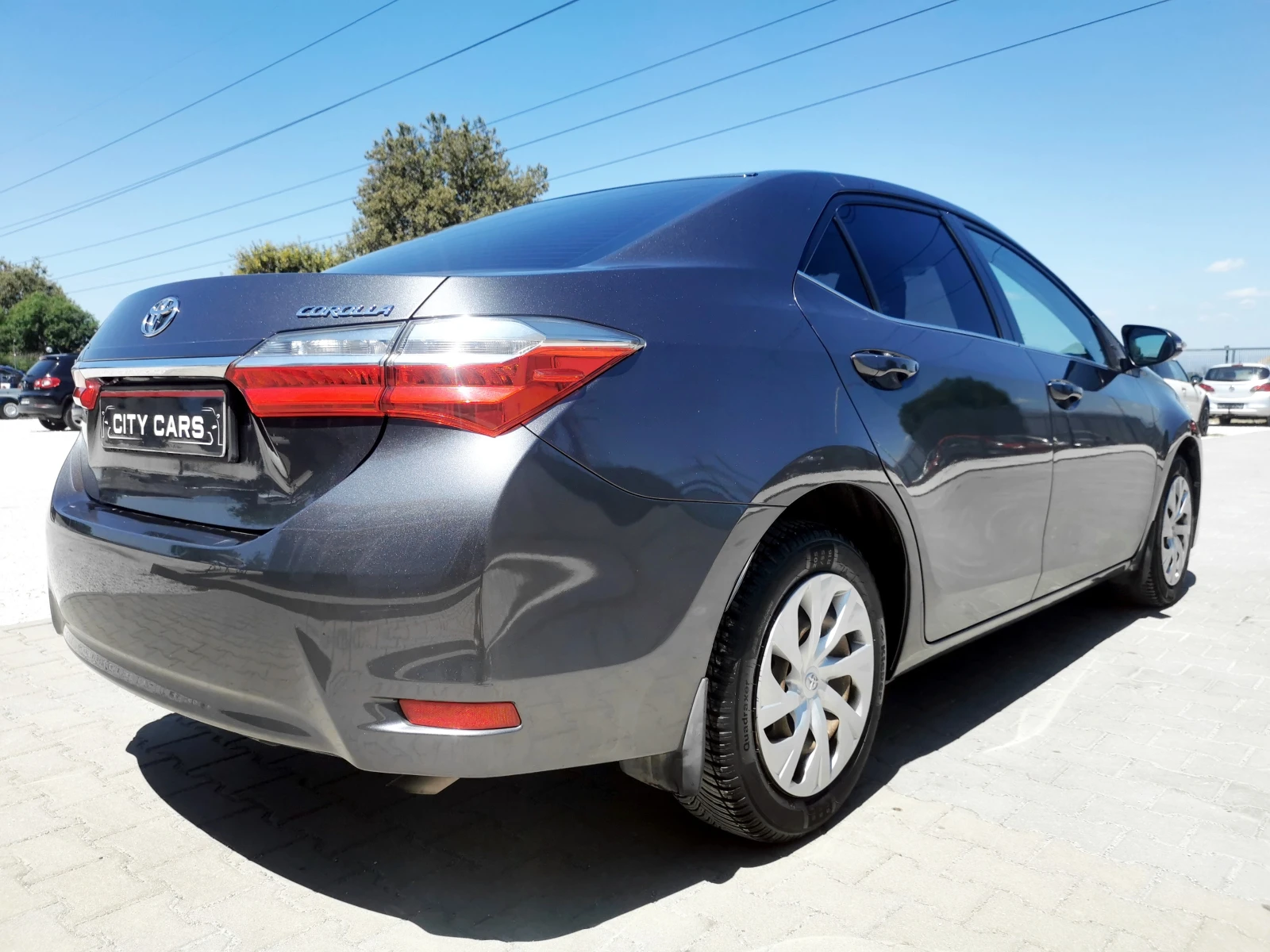 Toyota Corolla 1.6, снимка 9 - Автомобили и джипове - 55469921