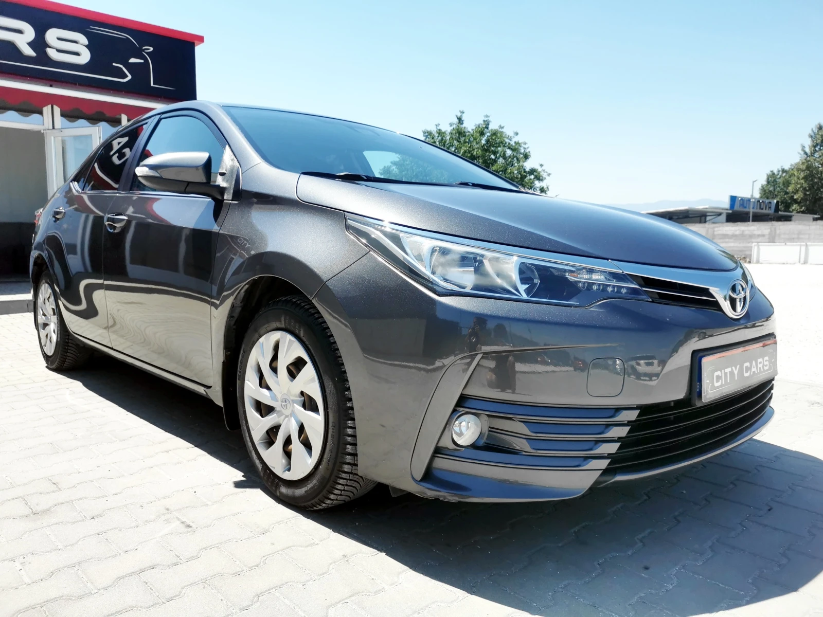 Toyota Corolla 1.6, снимка 6 - Автомобили и джипове - 55469921