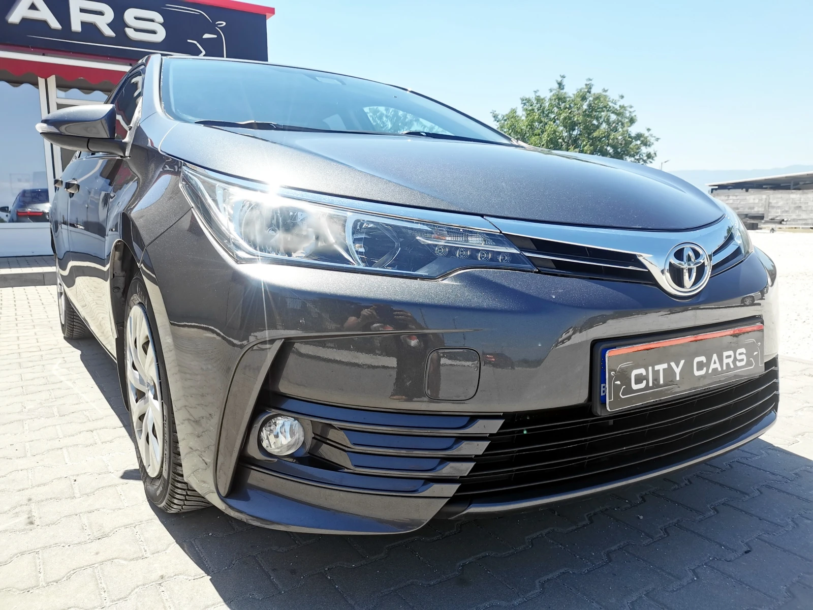 Toyota Corolla 1.6, снимка 3 - Автомобили и джипове - 55469921