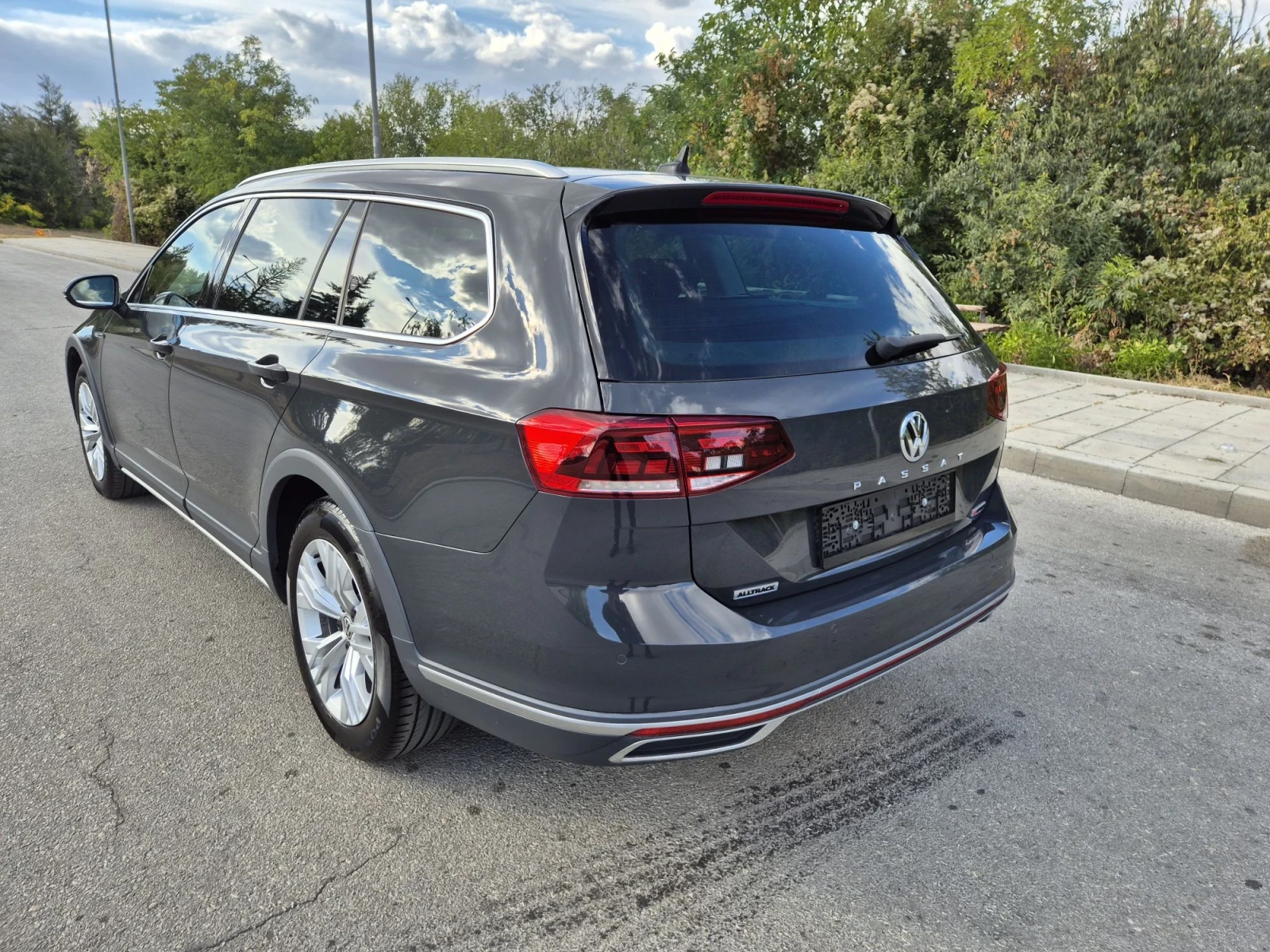 VW Alltrack 2.0TDI 4Motion Face 190кс Digital Distr LED, снимка 3 - Автомобили и джипове - 56205785
