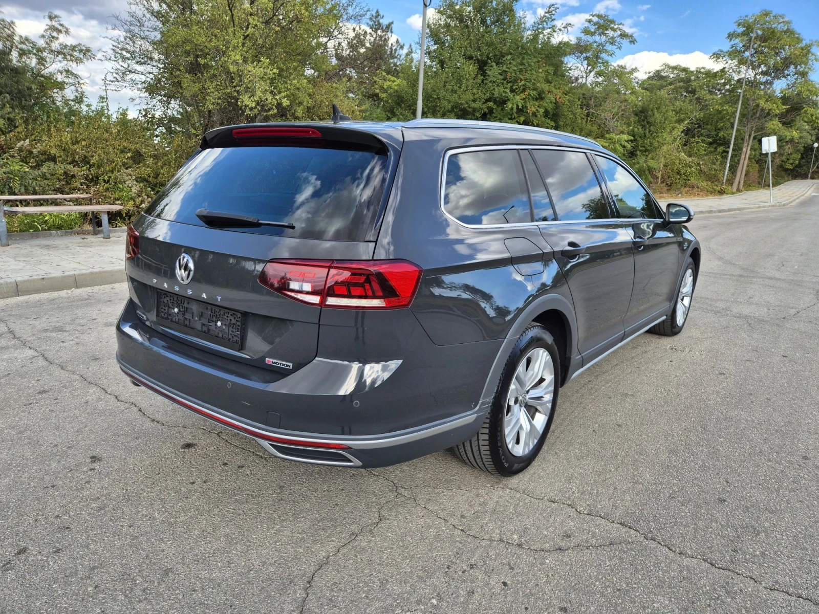 VW Alltrack 2.0TDI 4Motion Face 190кс Digital Distr LED, снимка 4 - Автомобили и джипове - 56205785