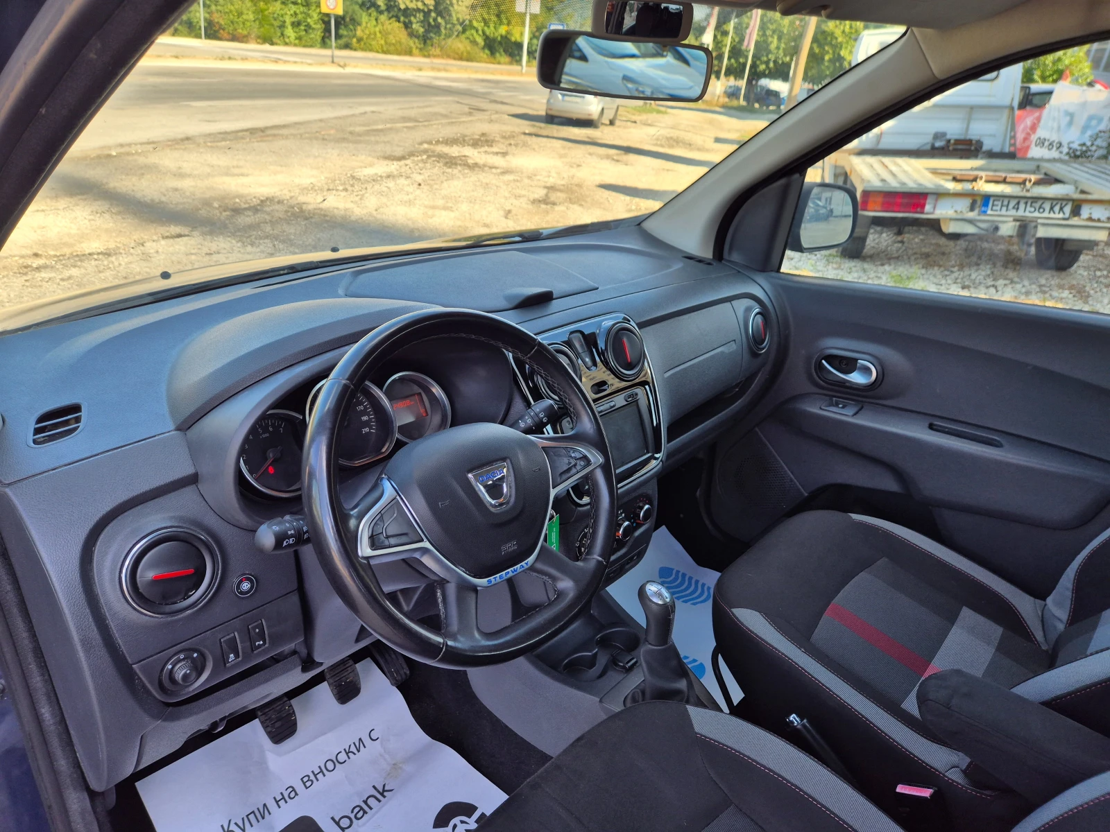 Dacia Lodgy 1.6i* ГАЗ.7m, NAVI, STEPWAY, снимка 9 - Автомобили и джипове - 56294491
