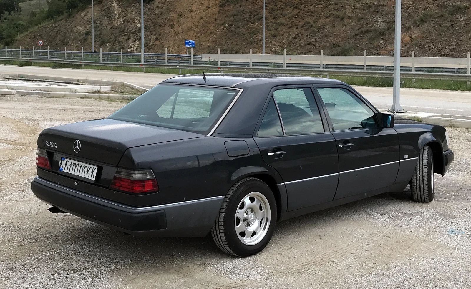 Mercedes-Benz 124 Е200-16, снимка 12 - Автомобили и джипове - 56564288