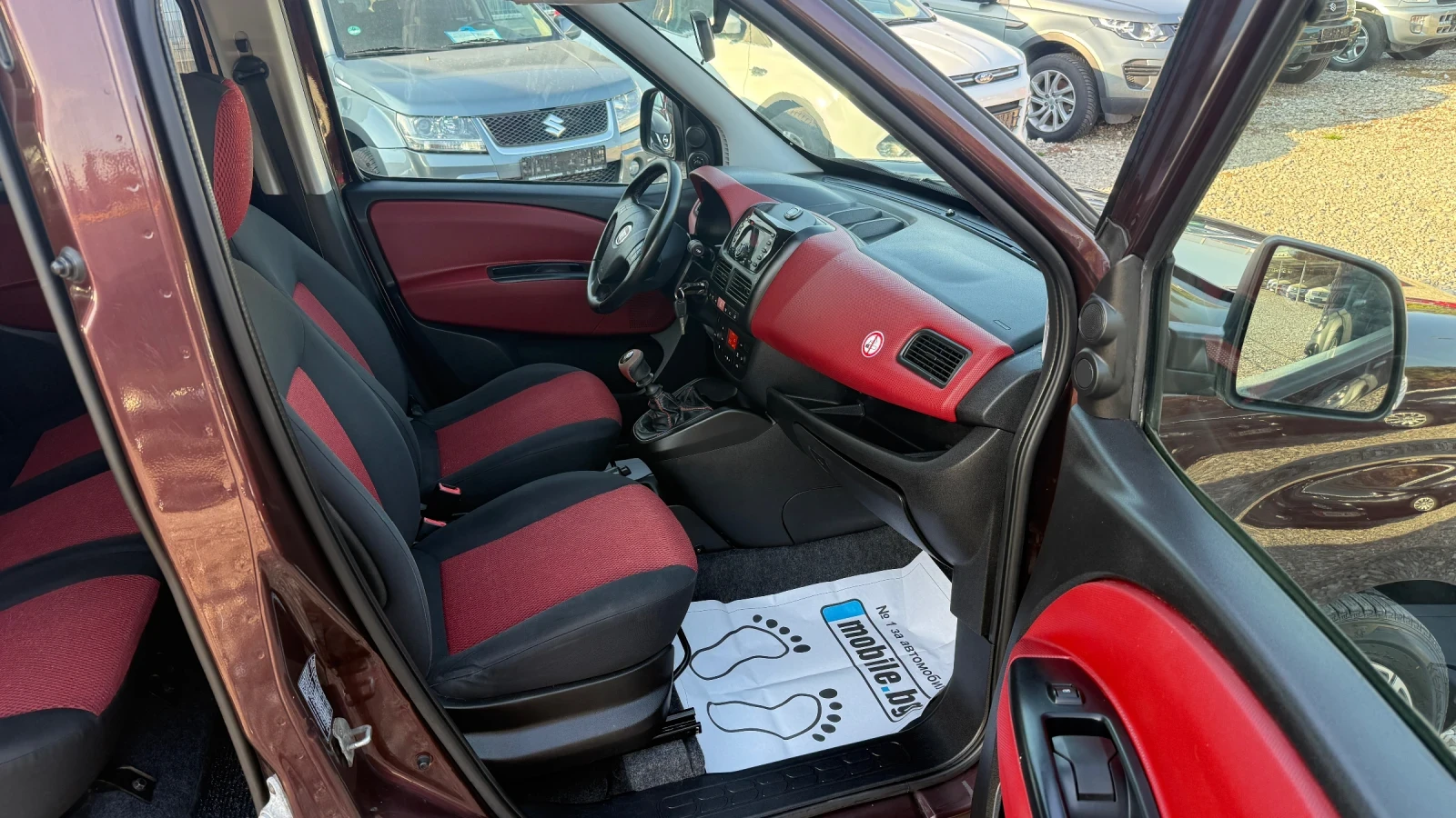 Fiat Doblo 1.6 M-jet, снимка 9 - Автомобили и джипове - 56598735