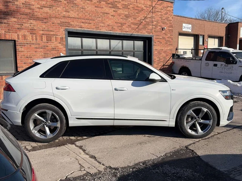 Audi Q8 * Technik * CARFAX * , снимка 3 - Автомобили и джипове - 53566435