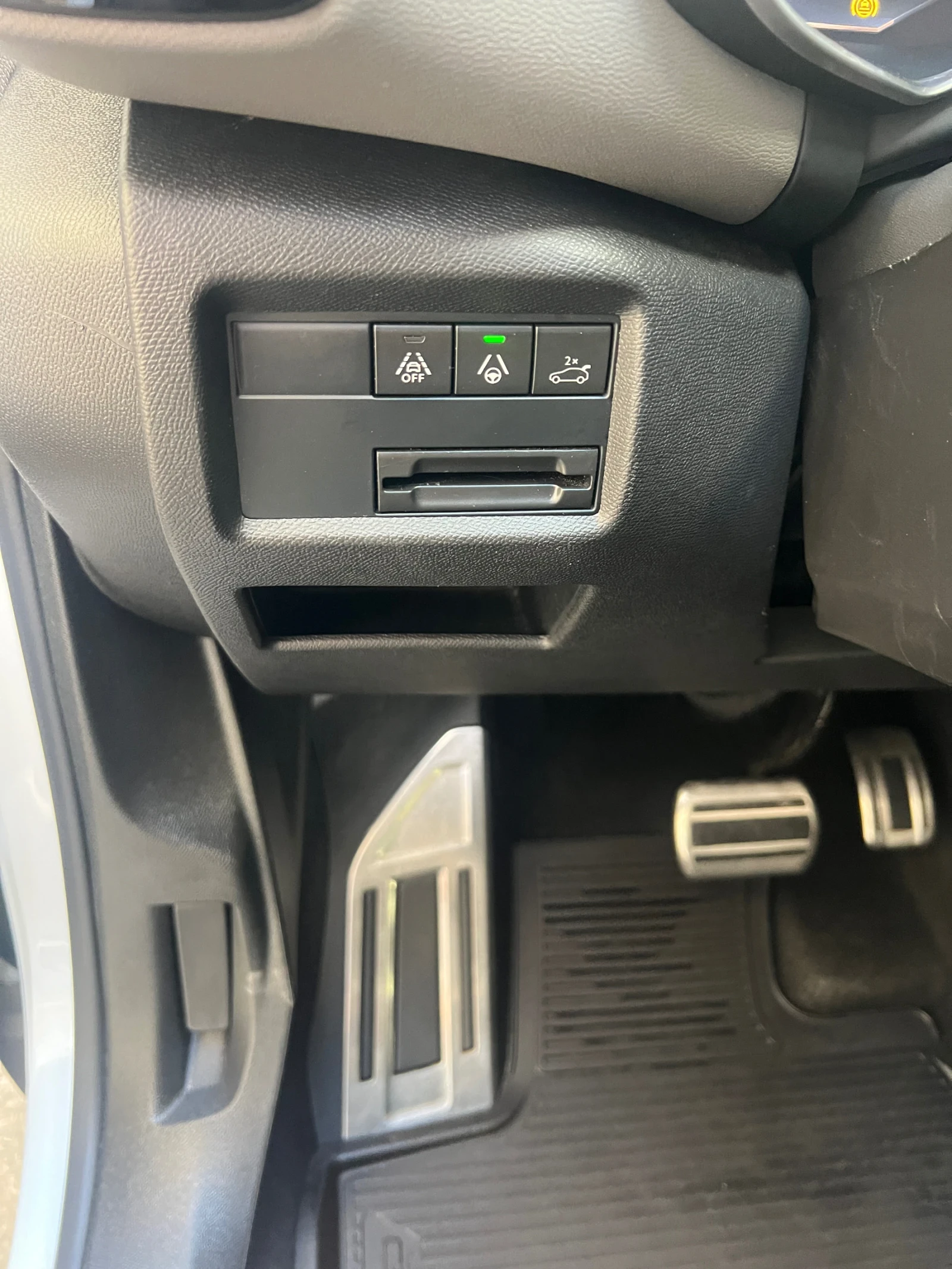 Citroen C5 Aircross 2.0 HDI 181 - изображение 10