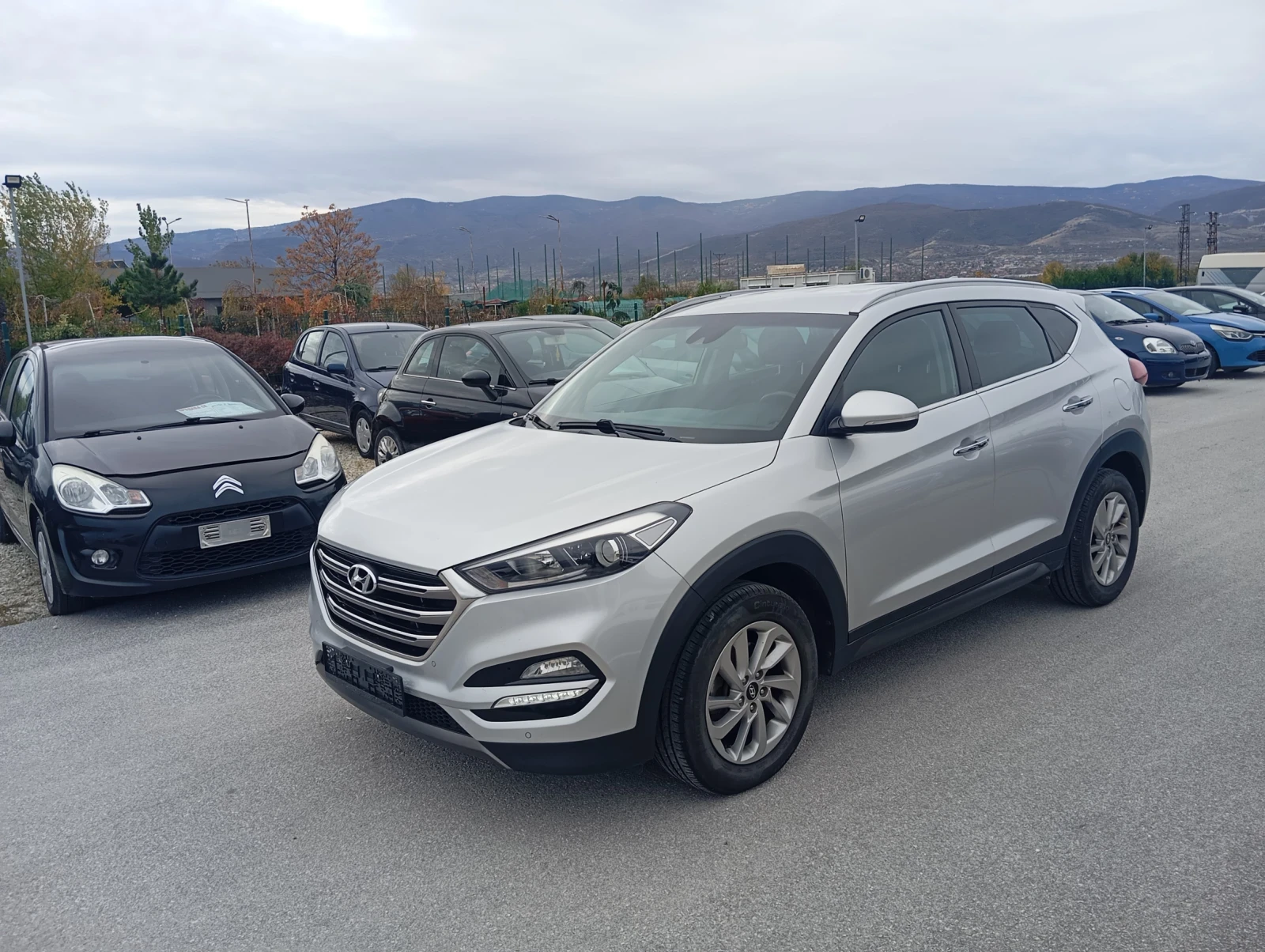 Hyundai Tucson 2.0 дизел 4/4 - изображение 10