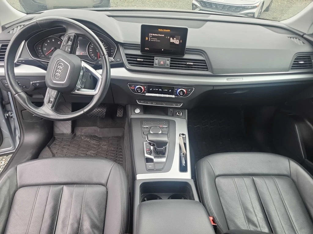 Audi Q5 * Komfort * CARFAX * БЕЗ ПЪРВОНАЧАЛНА ВНОСКА - изображение 9