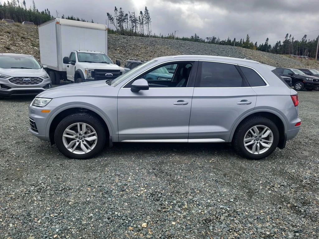 Audi Q5 * Komfort * CARFAX * БЕЗ ПЪРВОНАЧАЛНА ВНОСКА - изображение 2