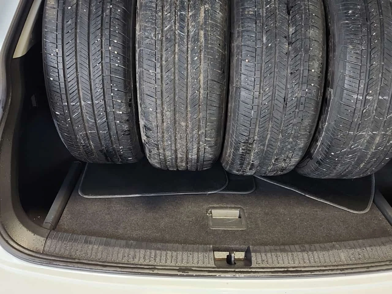 VW Tiguan  COMFORTLINE * PANORAMA* ПОДГРЕВИ* 2 КЛЮЧА* CARFAX, снимка 13 - Автомобили и джипове - 53734652