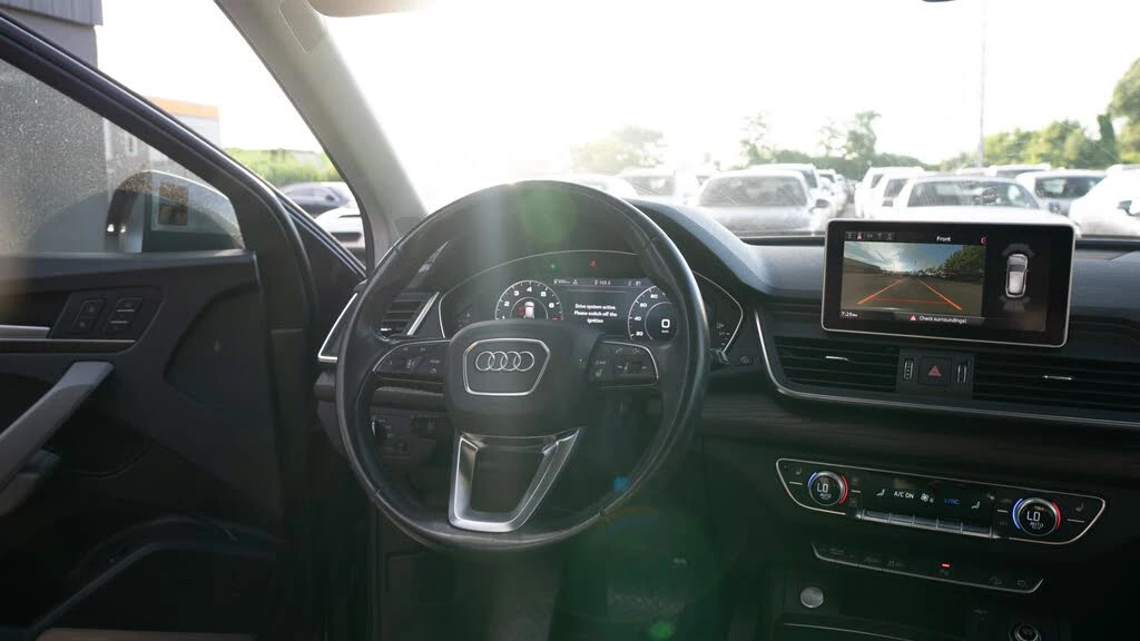 Audi Q5 2.0 TFSI quattro Technik АвтоКредит  (ЦЕНА ДО БГ), снимка 3 - Автомобили и джипове - 54197185