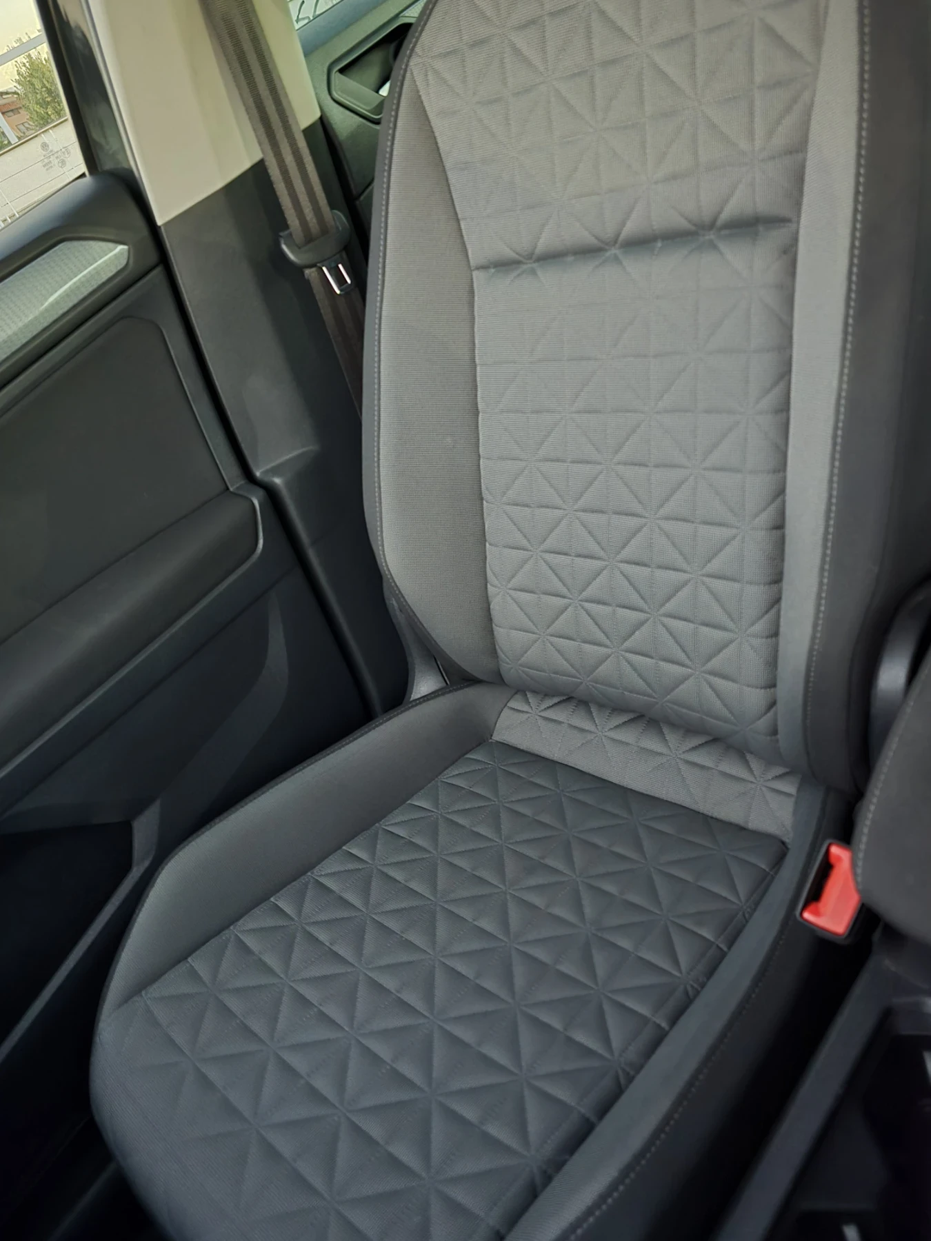 VW Tiguan, снимка 4 - Автомобили и джипове - 54370885
