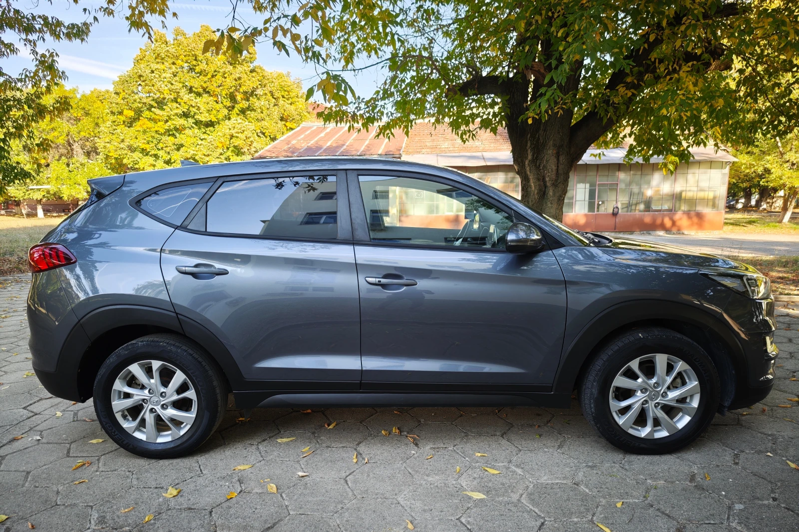 Hyundai Tucson 2.0 4x4, снимка 7 - Автомобили и джипове - 56194631