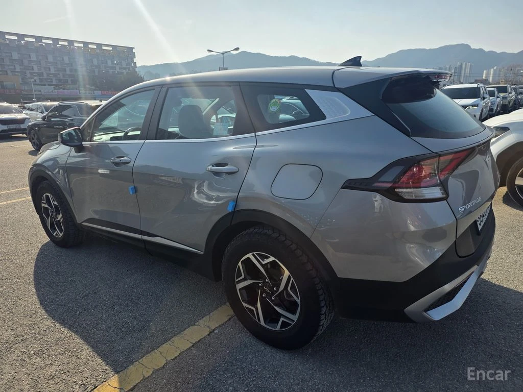 Kia Sportage 2.0D Trendy 4x4* HARMAN KARDON* ПОДГРЕВ* КАМЕРА* , снимка 6 - Автомобили и джипове - 55081279