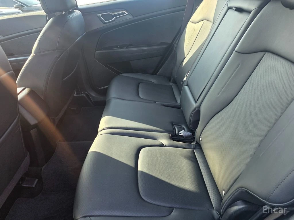 Kia Sportage 2.0D Trendy 4x4* HARMAN KARDON* ПОДГРЕВ* КАМЕРА* , снимка 14 - Автомобили и джипове - 55081279