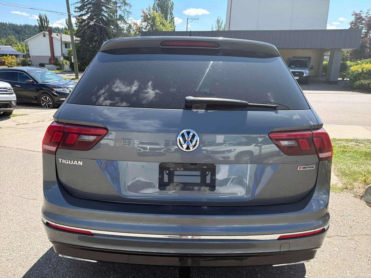 VW Tiguan * Highline * CARFAX * БЕЗ ПЪРВОНАЧАЛНА ВНОСКА, снимка 4 - Автомобили и джипове - 55624076