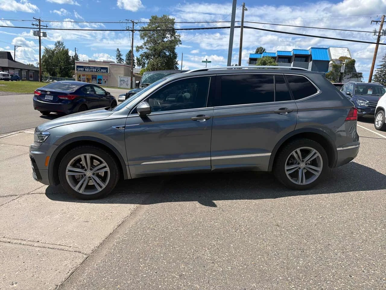 VW Tiguan * Highline * CARFAX * БЕЗ ПЪРВОНАЧАЛНА ВНОСКА, снимка 2 - Автомобили и джипове - 55624076