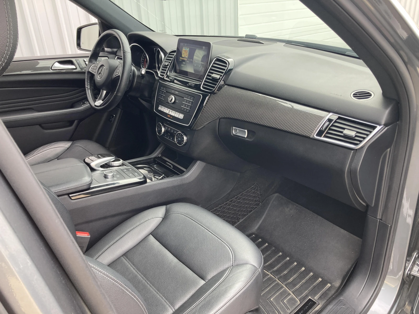 Mercedes-Benz GLE 43 AMG * CARFAX * ОПЦИЯ ЗА ФИНАНСИРАНЕ, снимка 12 - Автомобили и джипове - 56062774