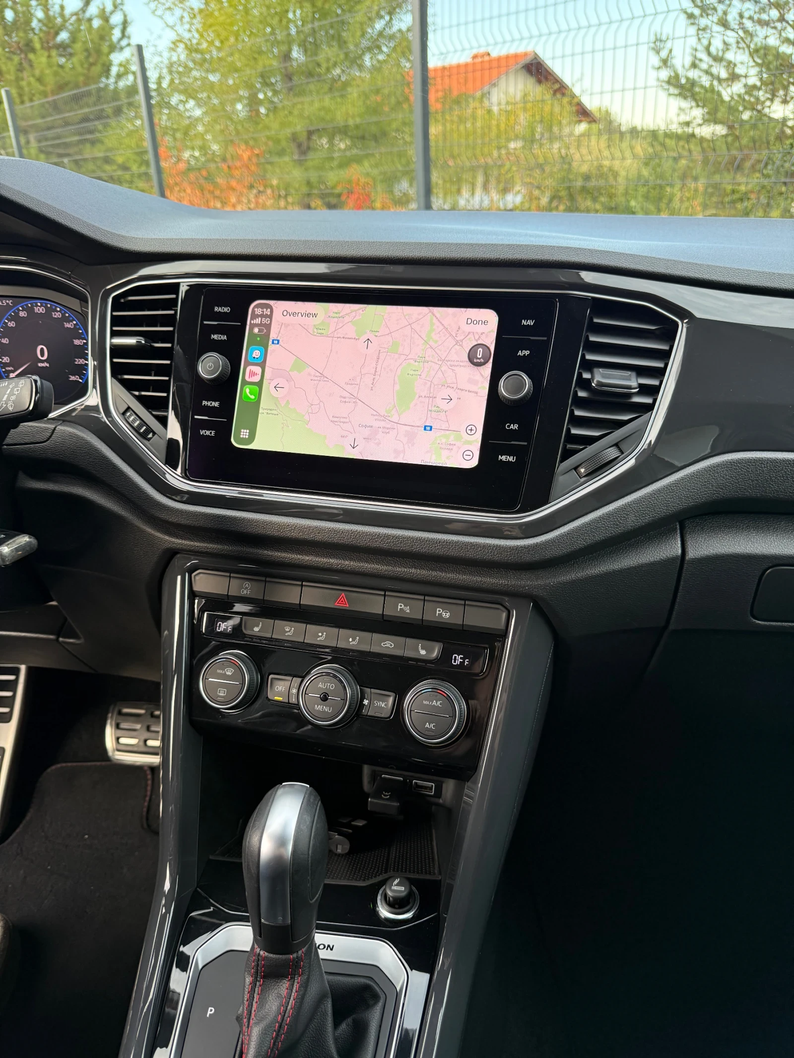 VW T-Roc 2.0 4x4 150к.с автоматик, снимка 8 - Автомобили и джипове - 56324480