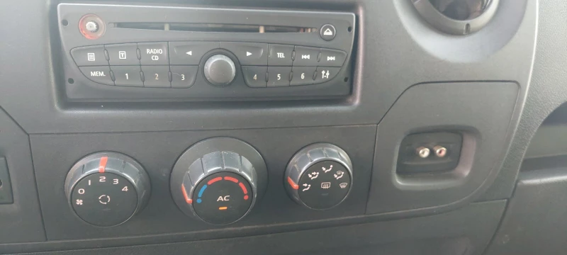Renault Master 2.3 dci клима, снимка 4 - Бусове и автобуси - 51463089