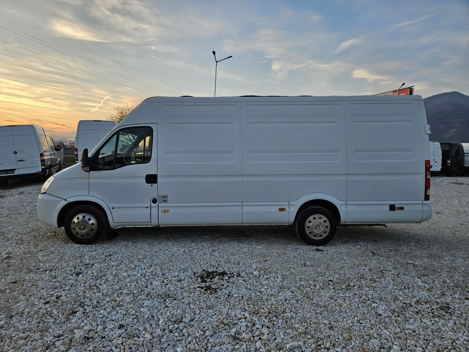 Iveco Daily 35c15  КЕМПЕР - изображение 4