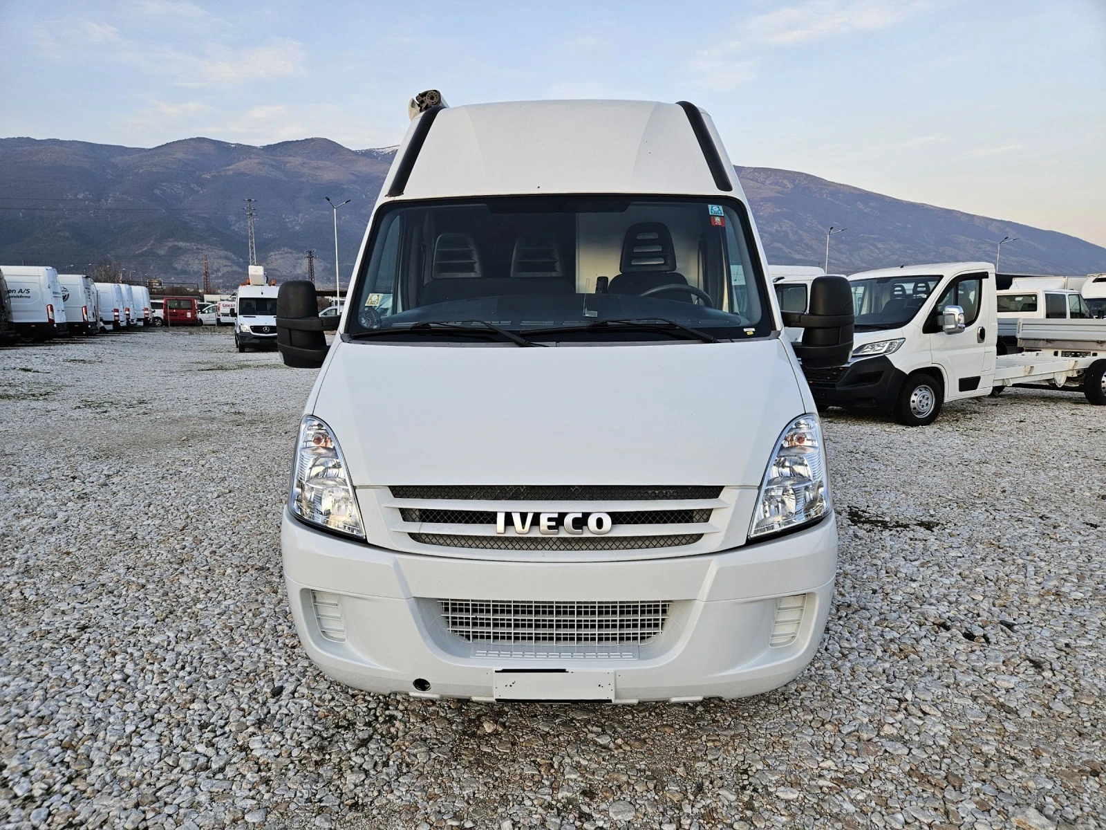 Iveco Daily 35c15  КЕМПЕР - изображение 2