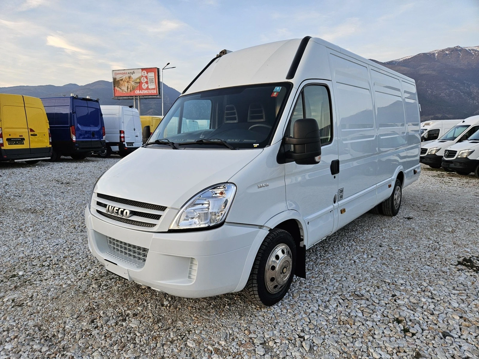 Iveco Daily 35c15  КЕМПЕР - изображение 3