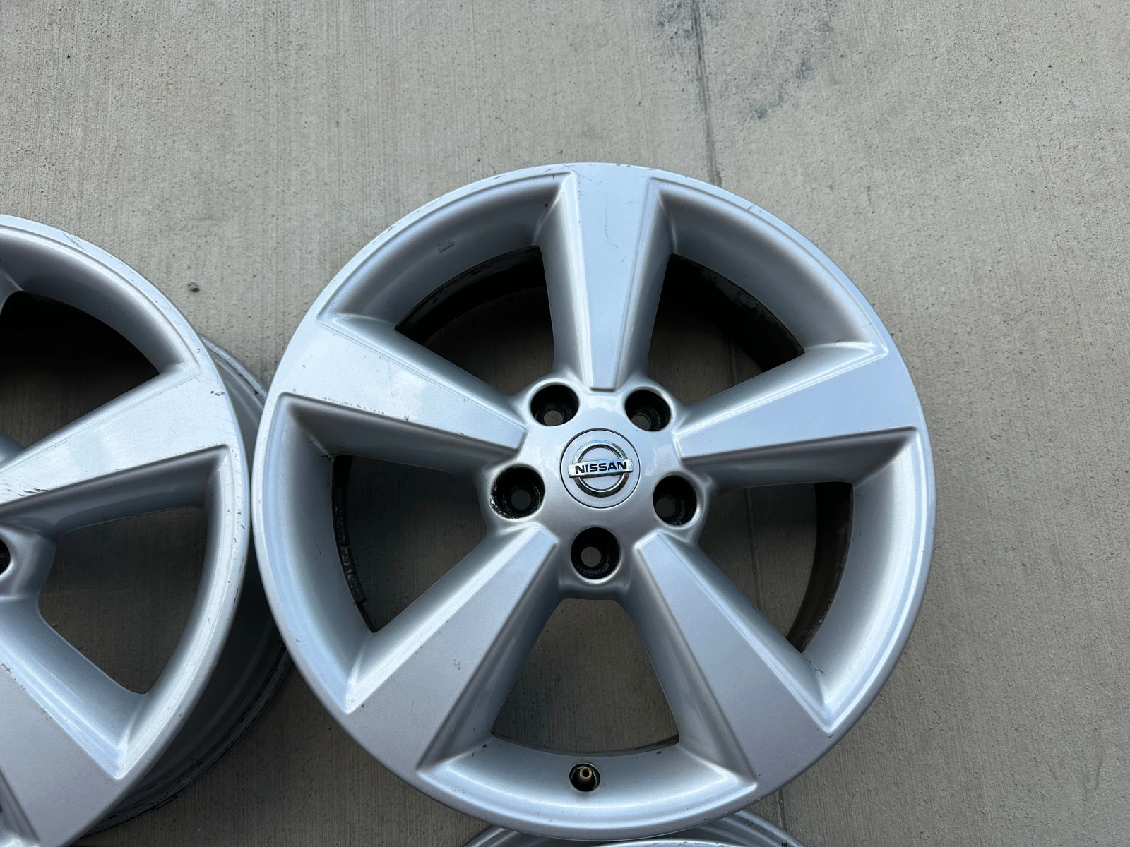 ������ �� Nissan | Mobile.bg � ����������� 4