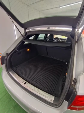 Audi A4 В8 2.0 TDI S-Line, снимка 9