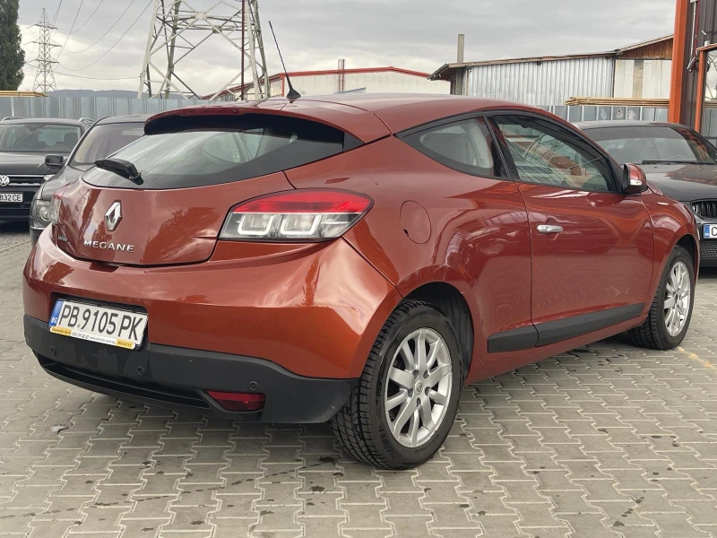 Renault Megane 1.9 DCI Coupe Privilege Кожа Подгрев Keyless, снимка 6 - Автомобили и джипове - 47469311