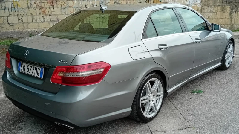 Mercedes-Benz E 220 Avangarde AMG 7 G tronic Bi Turbo, снимка 12 - Автомобили и джипове - 48719826