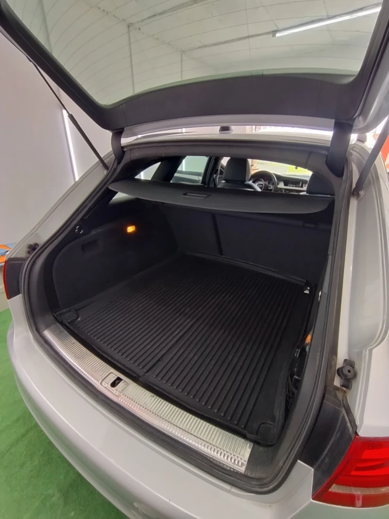 Audi A4 В8 2.0 TDI S-Line, снимка 9 - Автомобили и джипове - 52634204