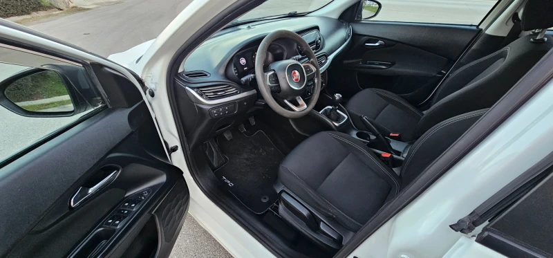 Fiat Tipo 1.6 Multijet, снимка 8 - Автомобили и джипове - 52661353