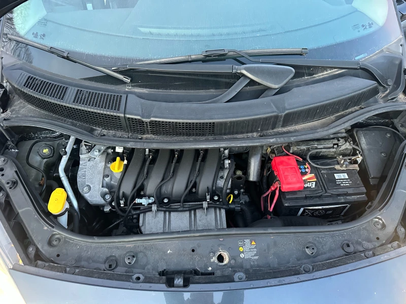 Renault Scenic 2.0I 133kc NAVI, снимка 15 - Автомобили и джипове - 52850937