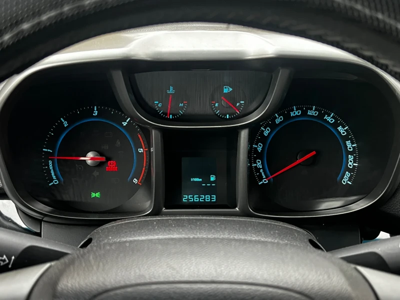 Chevrolet Orlando 2.0 CDTI, 131 к.с, снимка 9 - Автомобили и джипове - 53054597