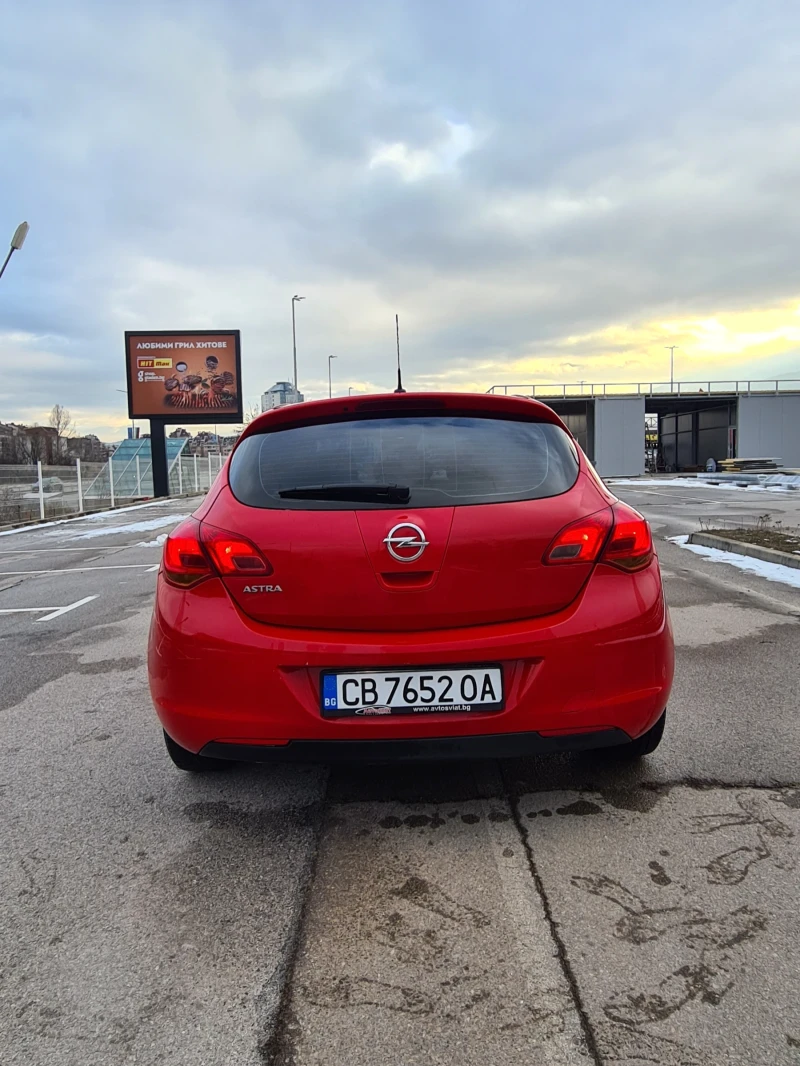 Opel Astra 1.6, снимка 4 - Автомобили и джипове - 53113179