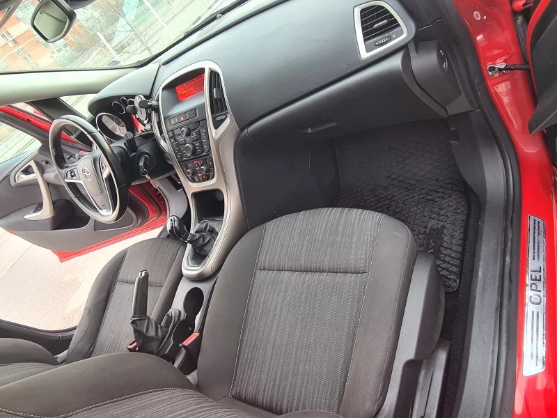 Opel Astra 1.6, снимка 9 - Автомобили и джипове - 53113179