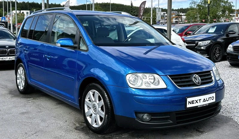 VW Touran 2.0D 140HP DSG NAVI, снимка 3 - Автомобили и джипове - 53177569