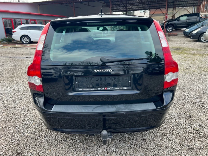 Volvo V50 T5 2.5T* 220кс* ШВЕЙЦАРИЯ* КОЖА* КСЕНОН* , снимка 7 - Автомобили и джипове - 53190630