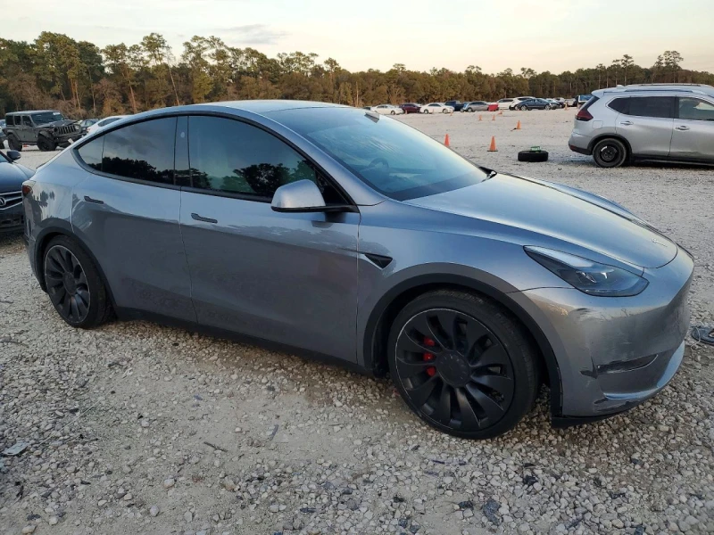 Tesla Model Y 4x4* АВТОПИЛОТ* ПОДГРЕВ* ПАНОРАМА* КОЖА* , снимка 4 - Автомобили и джипове - 53564132