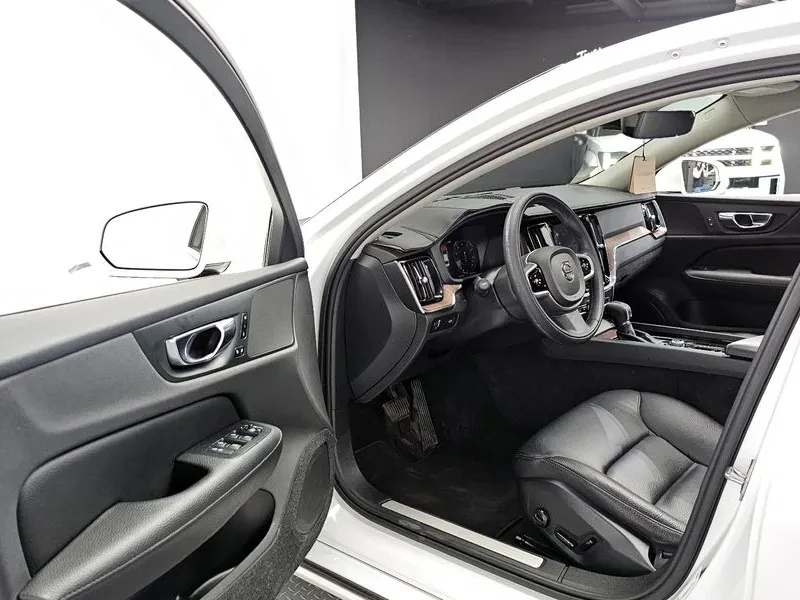 Volvo S60 T5 MOMENTUM, снимка 11 - Автомобили и джипове - 55294311