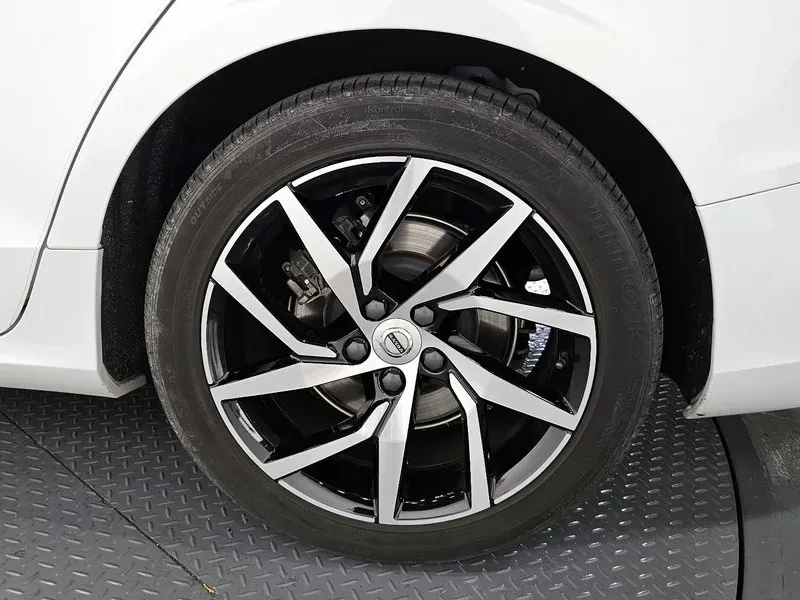 Volvo S60 T5 MOMENTUM, снимка 5 - Автомобили и джипове - 55294311