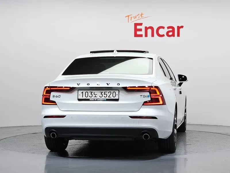 Volvo S60 T5 MOMENTUM, снимка 4 - Автомобили и джипове - 55294311