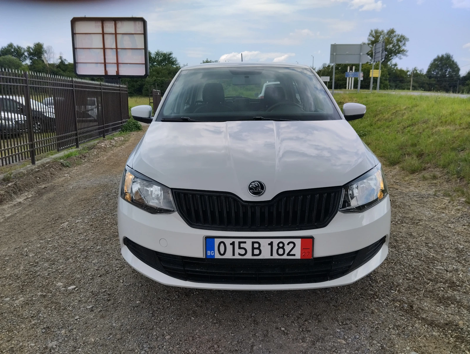 Skoda Fabia 1.0 MPI БЕНЗИН - изображение 3