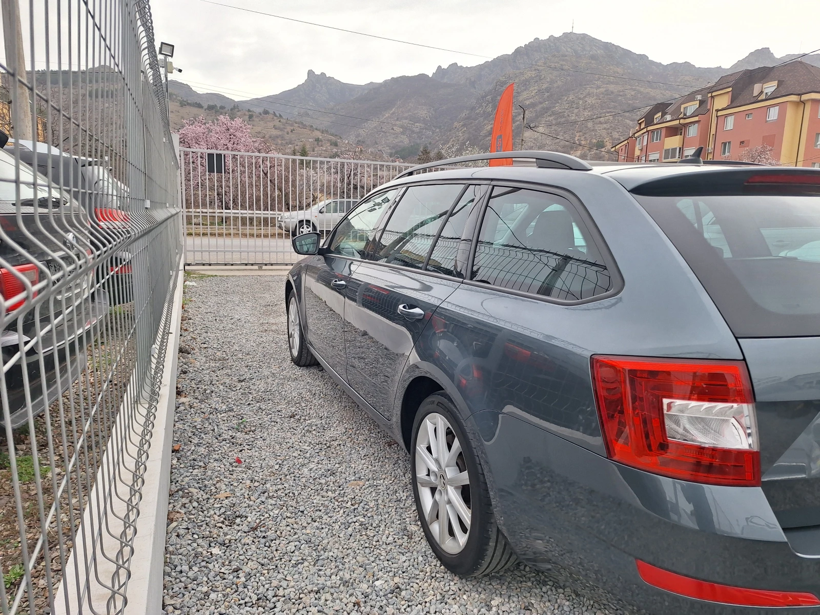 Skoda Octavia 2.0 TDI  AVTO  - изображение 8