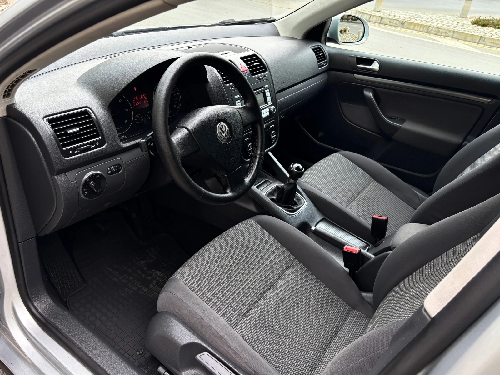 VW Golf 1.9TDI * 210 000км* Климатроник*  - изображение 7