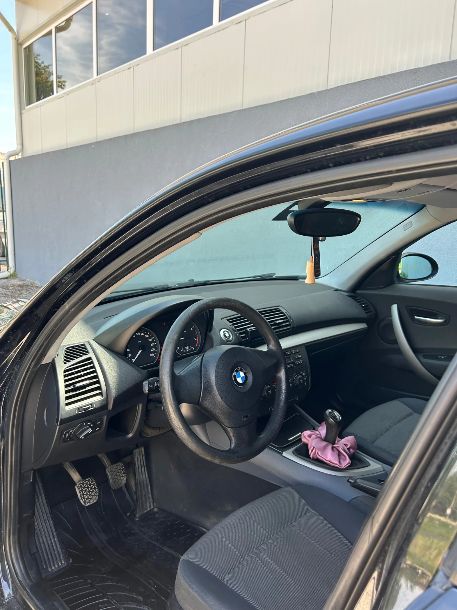 BMW 118  - изображение 8