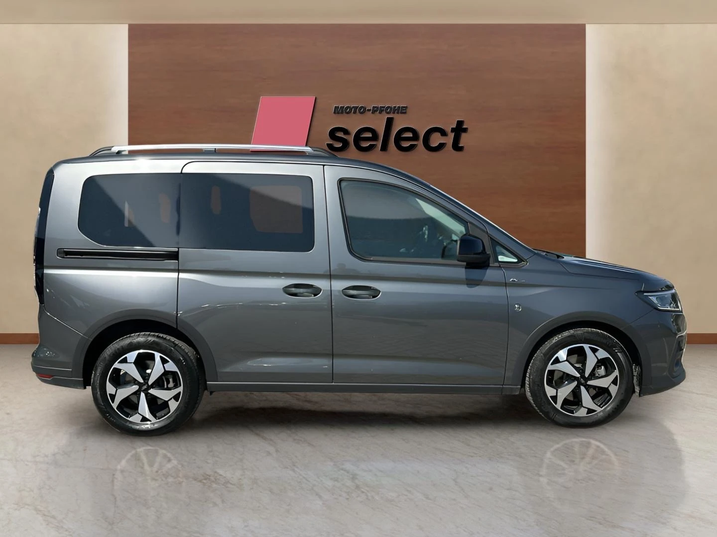 Ford Tourneo Connect 2.0 EcoBlue - изображение 4